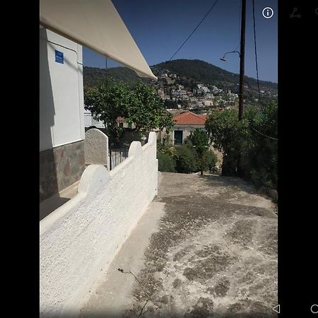 شقة Elthimias2 Poros Town المظهر الخارجي الصورة